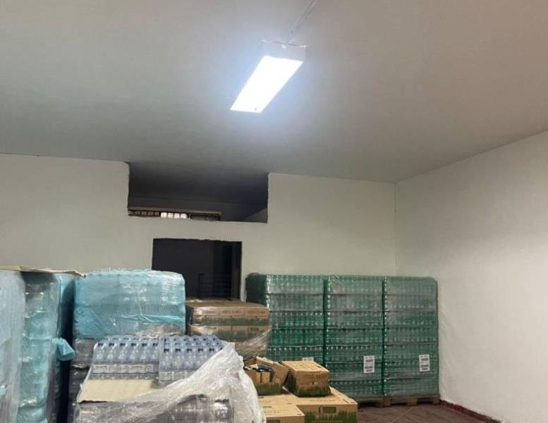 negozio in vendita a Roma in zona Casal Morena
