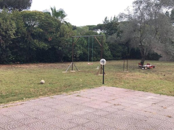 terreno edificabile in vendita a Roma in zona Infernetto