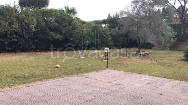 terreno edificabile in vendita a Roma in zona Infernetto