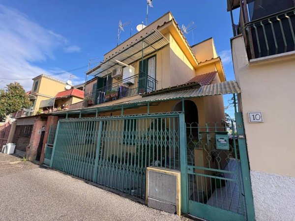 appartamento in vendita a Roma in zona Casal Morena