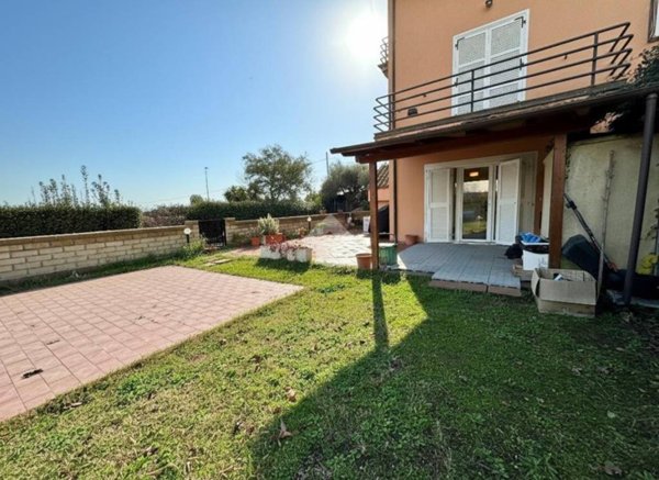 appartamento in vendita a Roma in zona Spregamore