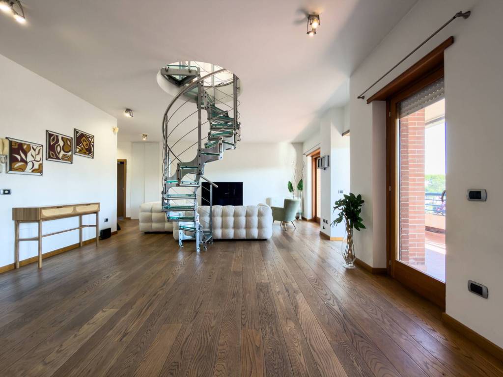 appartamento in vendita a Roma in zona Giuliano Dalmata