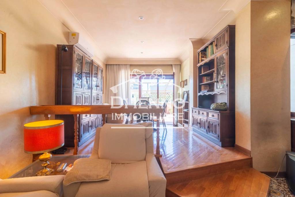 appartamento in vendita a Roma in zona Tor di Quinto