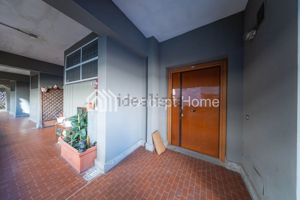 appartamento in vendita a Roma in zona Ardeatino