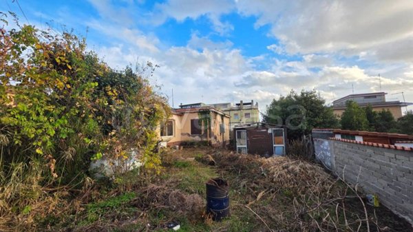 appartamento in vendita a Roma in zona Acilia