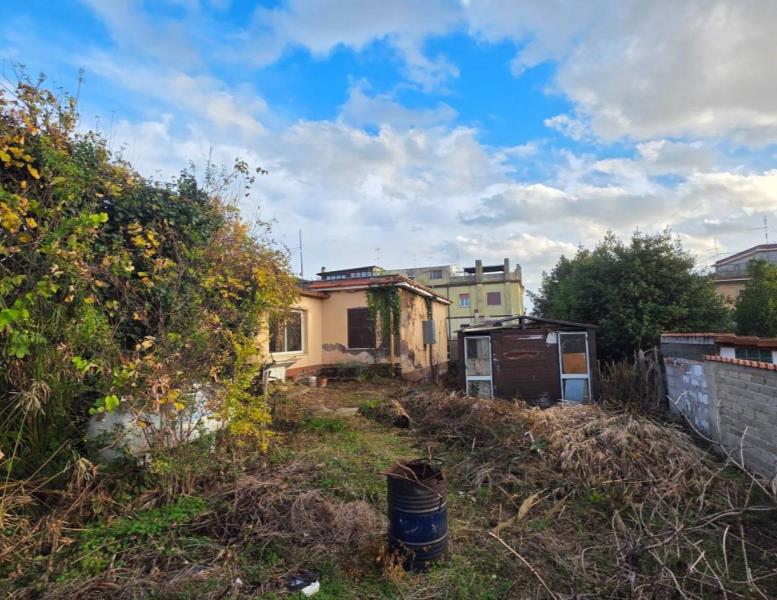 appartamento in vendita a Roma in zona Acilia