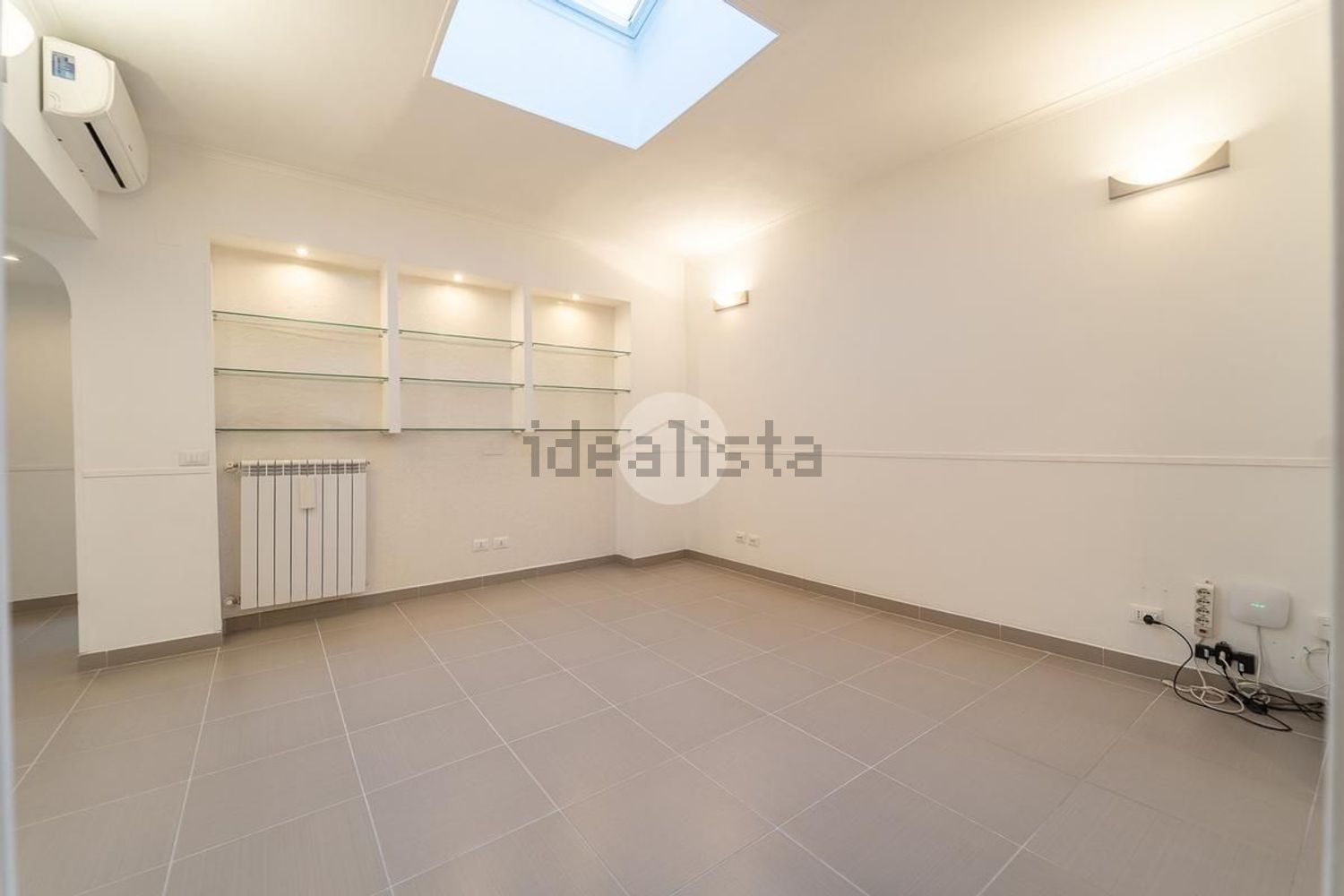 appartamento in vendita a Roma in zona Appio Latino