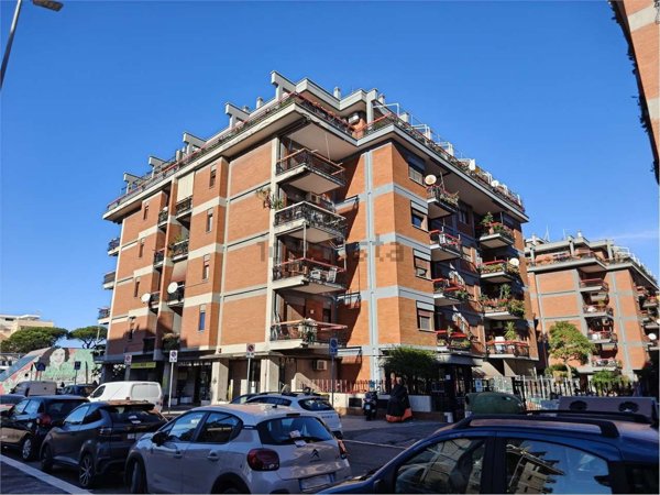 appartamento in vendita a Roma in zona Ostia