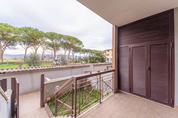 appartamento in vendita a Roma in zona Lunghezza