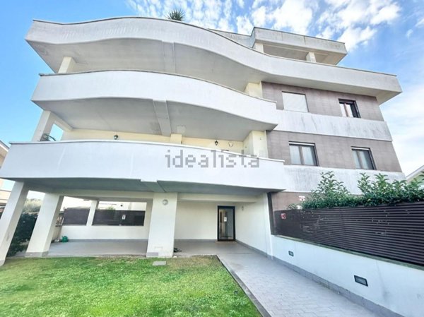 appartamento in vendita a Roma in zona Castel di Leva