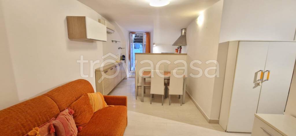 appartamento in vendita a Roma in zona Tuscolano