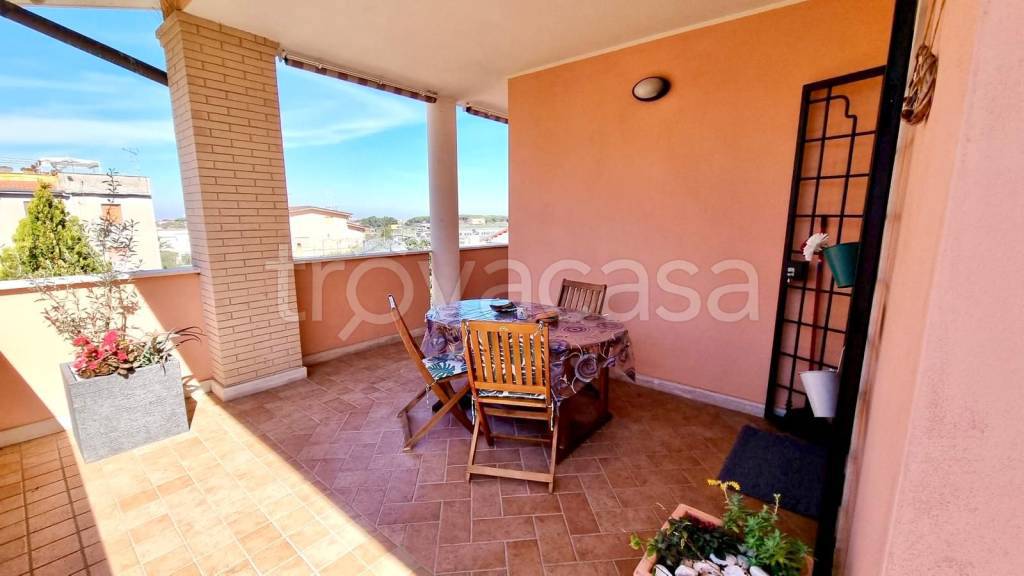 appartamento in vendita a Roma in zona Casal Morena