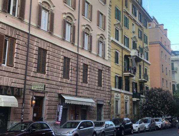 locale commerciale in vendita a Roma in zona Flaminio