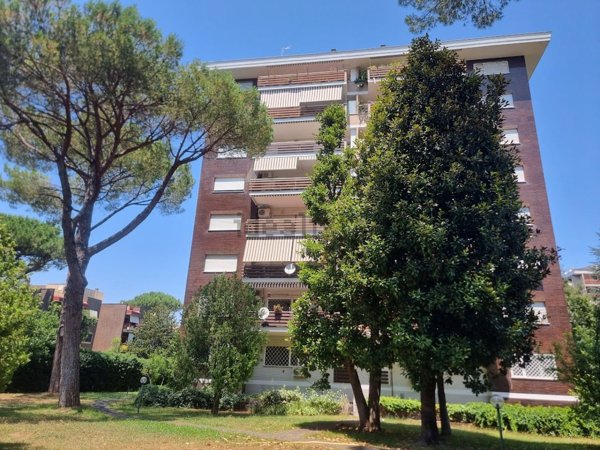 appartamento in vendita a Roma in zona EUR