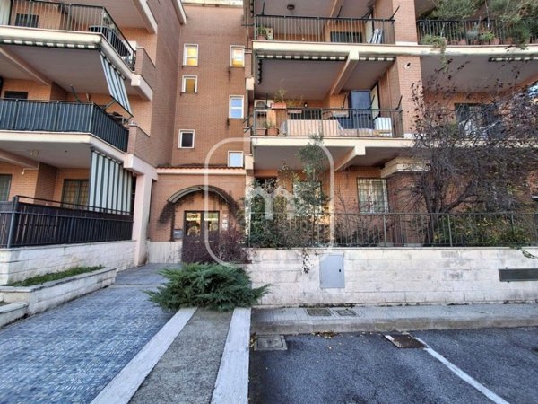 appartamento in vendita a Roma in zona Castelverde