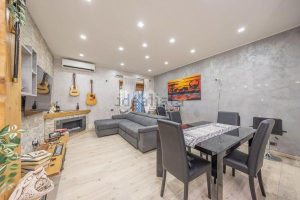 appartamento in vendita a Roma in zona Finocchio