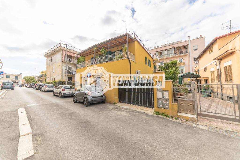 appartamento in vendita a Roma in zona Alessandrino