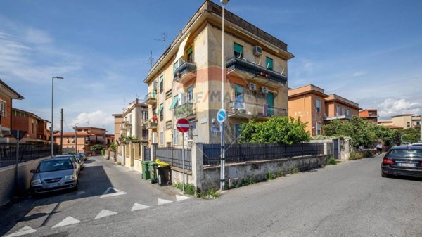 appartamento in vendita a Roma in zona Borghesiana