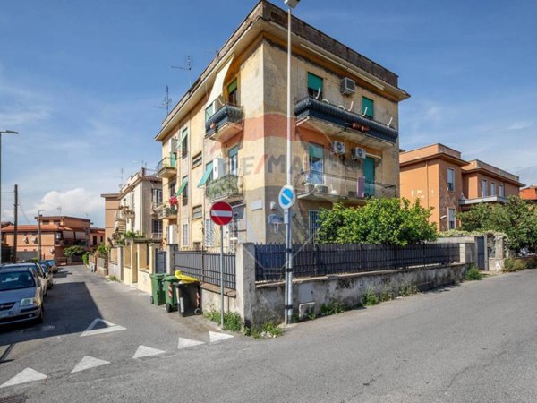 appartamento in vendita a Roma in zona Borghesiana