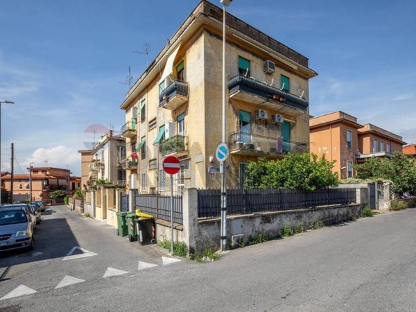 appartamento in vendita a Roma in zona Finocchio