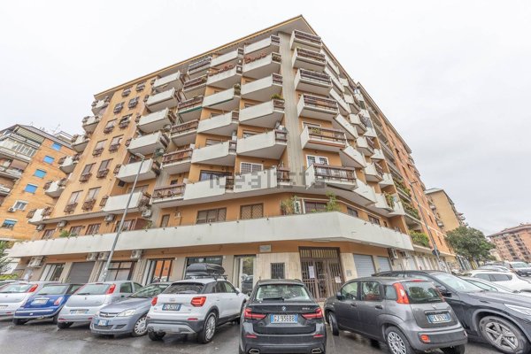 appartamento in vendita a Roma in zona Tuscolano