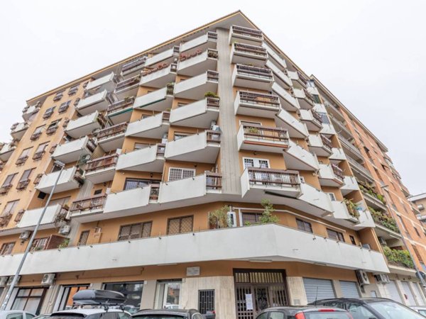 appartamento in vendita a Roma in zona Tuscolano