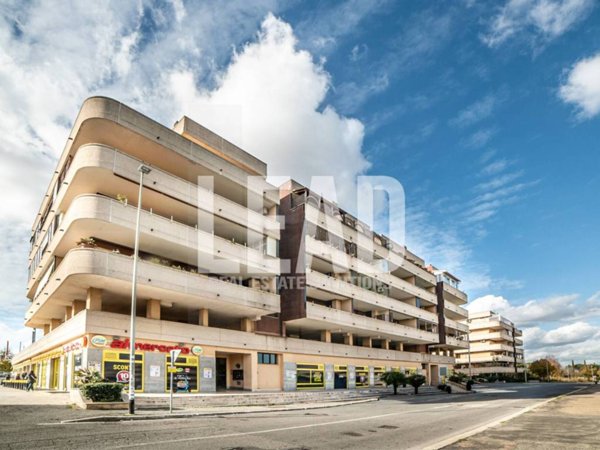 appartamento in vendita a Roma in zona Vitinia
