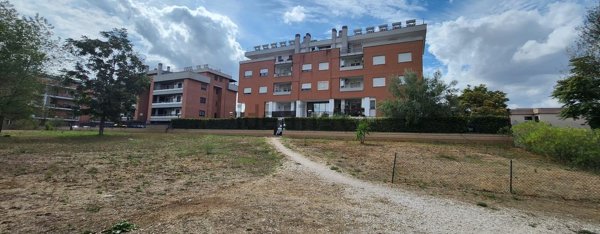appartamento in vendita a Roma in zona Tor Cervara