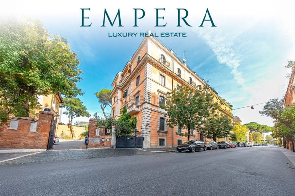 appartamento in vendita a Roma in zona Campo Marzio