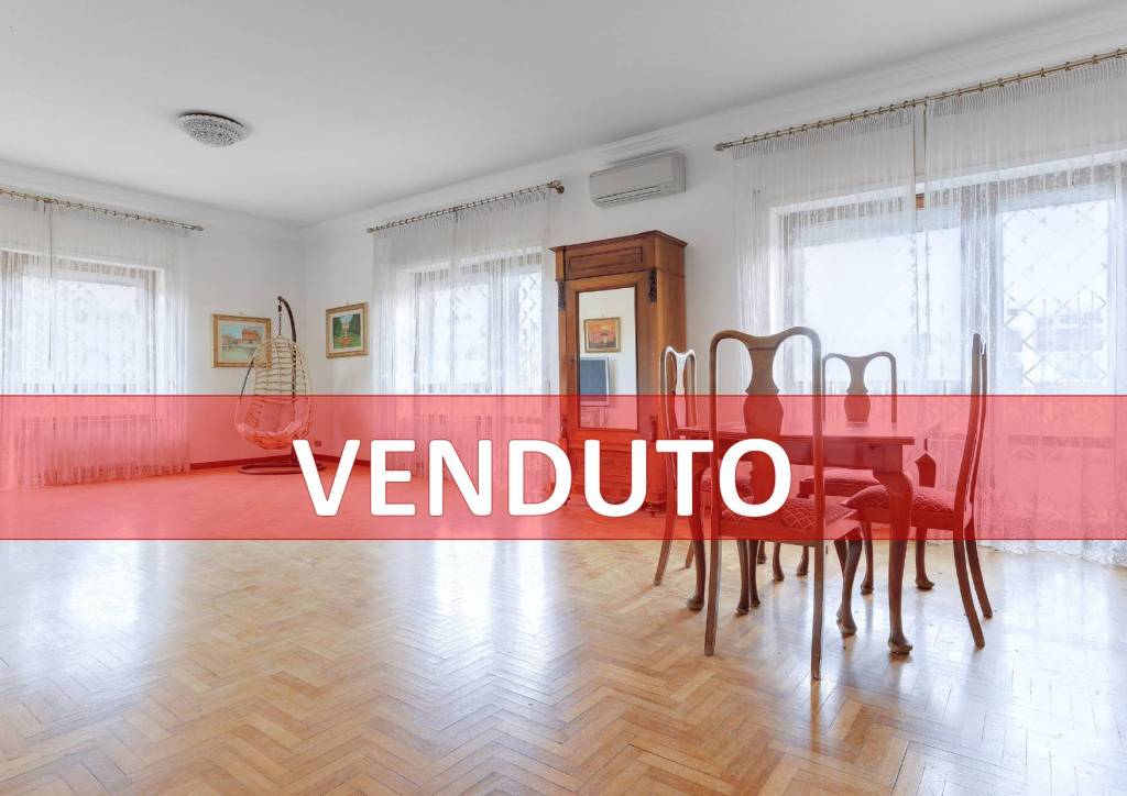 appartamento in vendita a Roma in zona Mostacciano