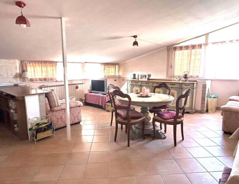 appartamento in vendita a Roma in zona Casal Morena