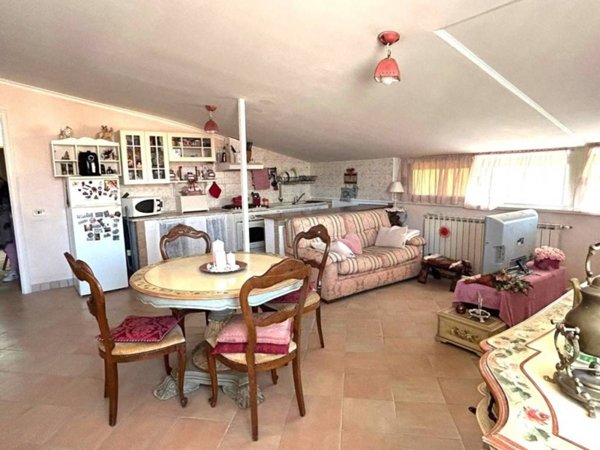 appartamento in vendita a Roma in zona Casal Morena