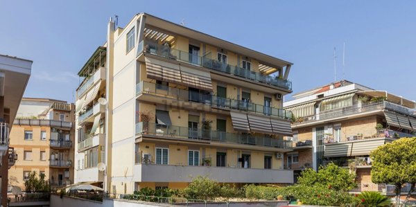appartamento in vendita a Roma in zona Gianicolense