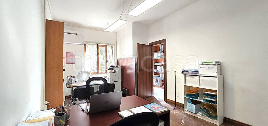 appartamento in vendita a Roma in zona Axa