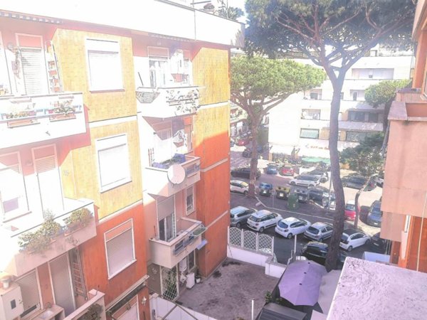 appartamento in vendita a Roma in zona Ostia