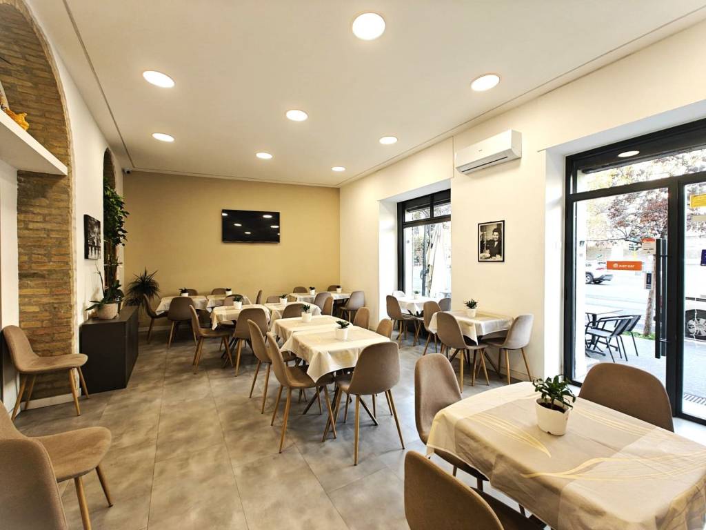 negozio in vendita a Roma in zona Rione Borgo