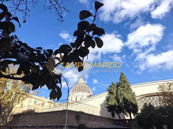 negozio in vendita a Roma in zona Rione Borgo