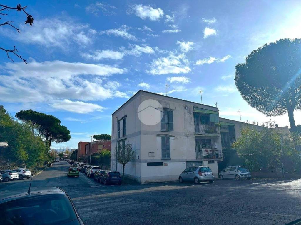 appartamento in vendita a Roma in zona Ponte Mammolo