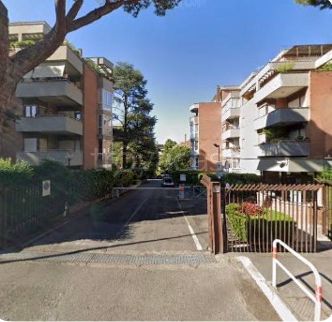 appartamento in vendita a Roma in zona Grottarossa