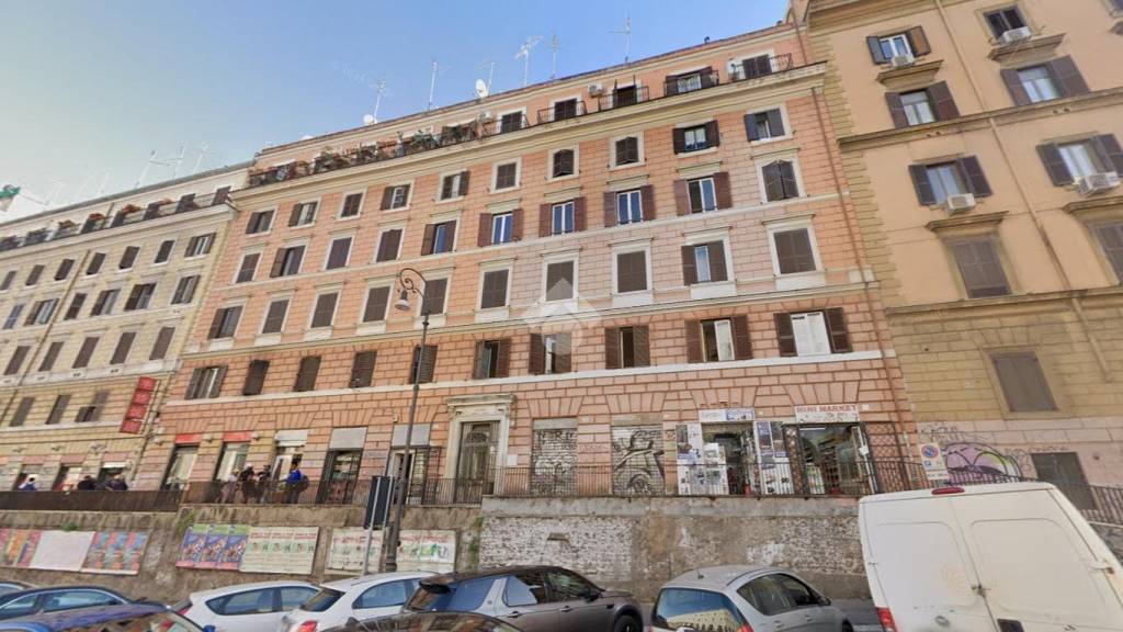 appartamento in vendita a Roma in zona Esquilino