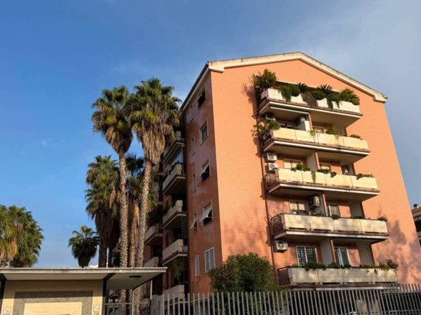 appartamento in vendita a Roma in zona Casal Palocco