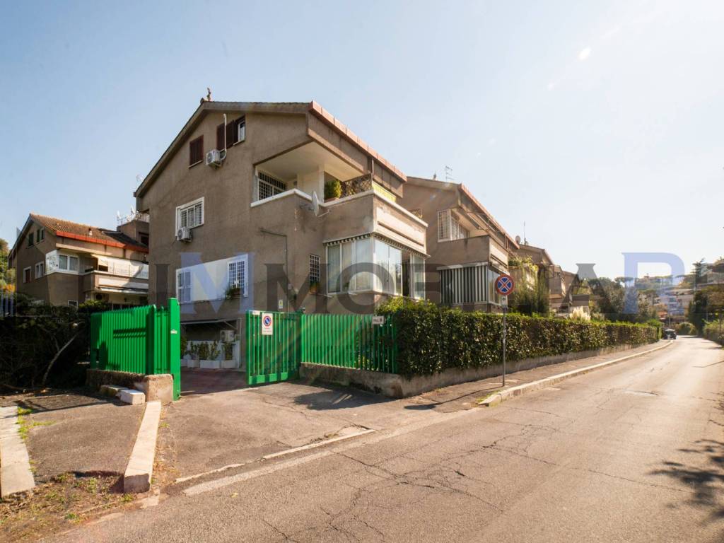appartamento in vendita a Roma in zona Grottarossa