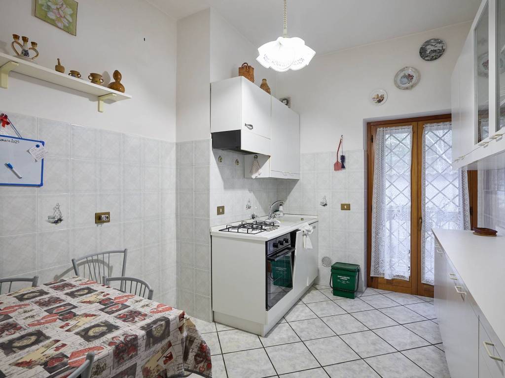 appartamento in vendita a Roma in zona Sette Bagni