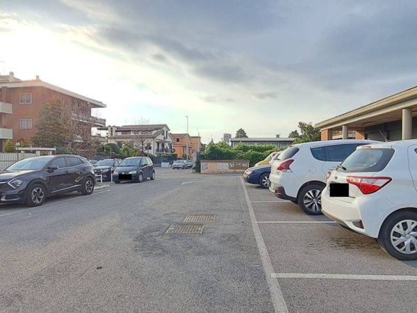 negozio in vendita a Roma in zona Alessandrino