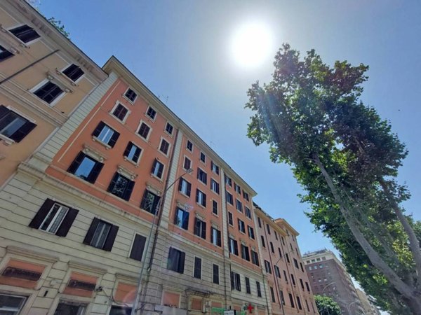appartamento in vendita a Roma in zona Ostiense