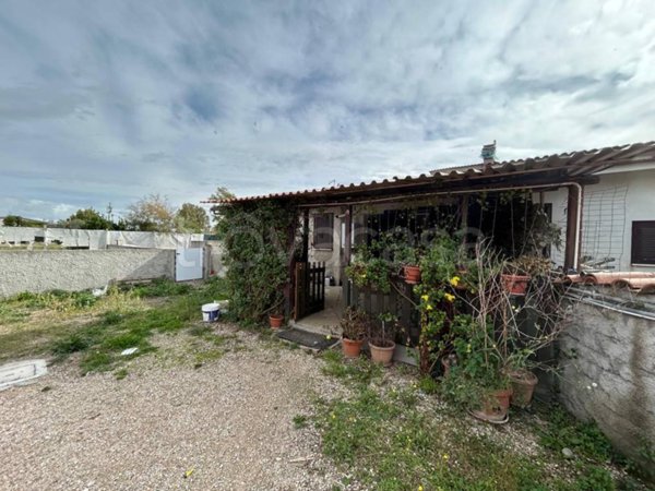 casa indipendente in vendita a Roma in zona Piana del Sole