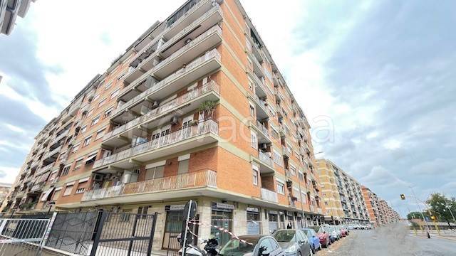 appartamento in vendita a Roma in zona Prenestino-Centocelle