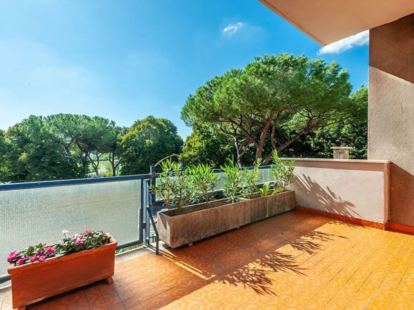 appartamento in vendita a Roma in zona Ardeatino