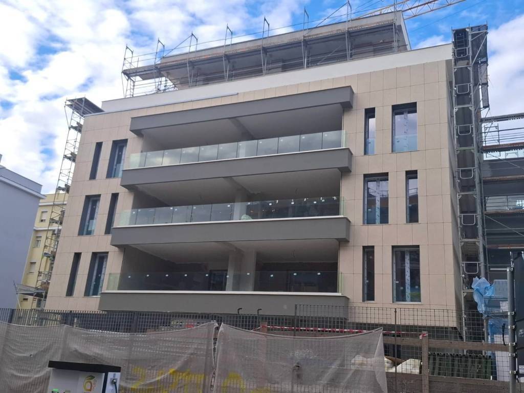 appartamento in vendita a Roma in zona Appio Latino
