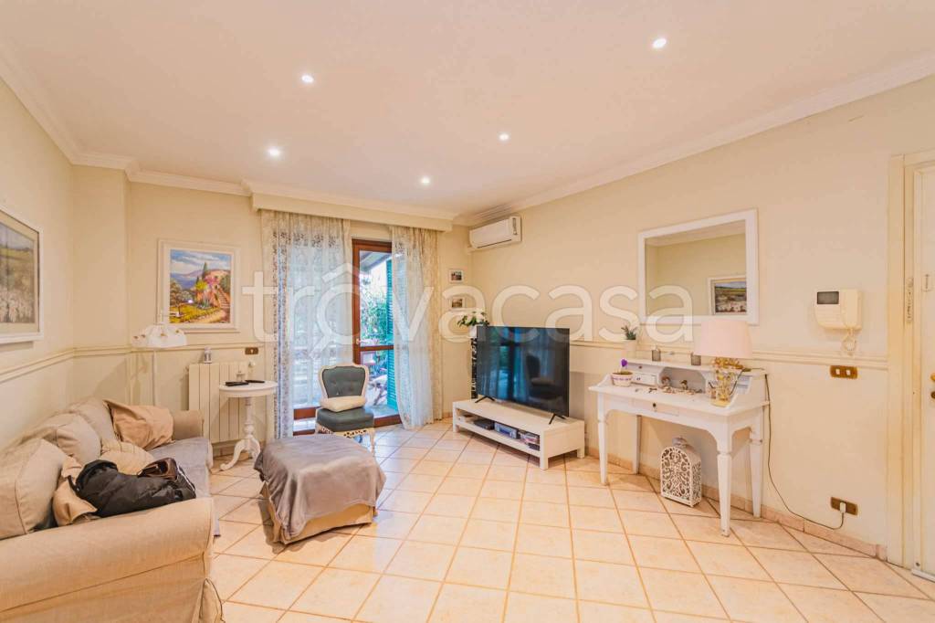 casa indipendente in vendita a Roma in zona Monte Sacro/Talenti